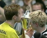 Steinar mag den Pott auch!