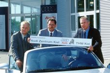 Ab sofort Partner: Der THW und das Audi-Zentrum Kiel Ab sofort Partner: Der THW und das Audi-Zentrum Kiel