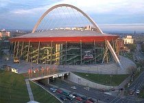 18000 Zuschauer faßt die Kölnarena. 18000 Zuschauer faßt die Kölnarena.