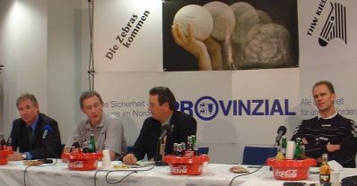Pressekonferenz. Von links: THW-Manager Schwenker, THW-Trainer Serdarusic, Hallensprecher K�rting, GWD-Trainer Rymanov.