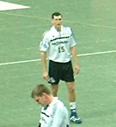 Kam zum ersten Bundesliga-Einsatz: Florian Wisotzki (hinten).