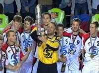 Der Pokal des Europameisters. Der Pokal des Europameisters.