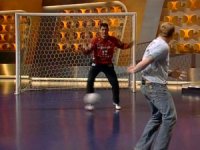 Henning Fritz ließ Stefan Raab kaum eine Chance. Henning Fritz ließ Stefan Raab kaum eine Chance.