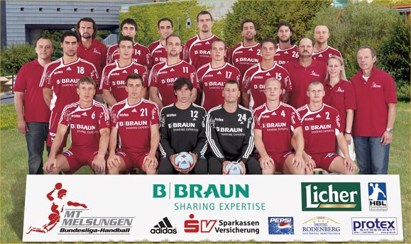 Oben von links: Trainer Dr. Trtik, Stojanovic, Kontic, Valo, Chalkidis, Balomenos, Kurchev;Mitte von links: Betreuer Horn, Sanikis, Hazl, Hruby, Sprem, H�tt, Co-Trainer Balogh, Physioth. Volland, Physioth. Voetgen;