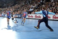 Dominik Klein ist Ivano Balic und Davor Dominikovic entwischt