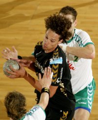 In der letzten Saison noch Gegner, Donnerstag vereint gegen den THW: Frank von Behren und Jiri Hynek (verdeckt). In der letzten Saison noch Gegner, Donnerstag vereint gegen den THW: Frank von Behren und Jiri Hynek (verdeckt).