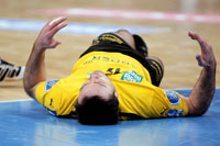 Andrej Klimovets am Boden: Auch bei der dritten Final Four Teilnahme der Rhein-Neckar Löwen wird es nichts mit dem Pokalsieg. Andrej Klimovets am Boden: Auch bei der dritten Final Four Teilnahme der Rhein-Neckar Löwen wird es nichts mit dem Pokalsieg.