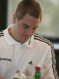 Andreas Palicka bei der Pressekonferenz.