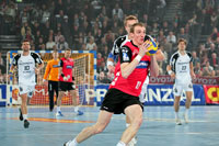 Als Holger Glandorf zu Beginn der zweiten Halbzeit  endlich traf, wurde es kurzzeitig noch einmal eng f�r die Zebras.