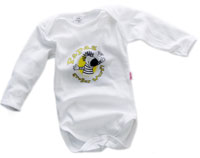 Den Strampler für die jüngsten THW-Fans gibt es im Paket mit T-Shirt und Cap zum Sonderpreis von 24 Euro. Den Strampler für die jüngsten THW-Fans gibt es im Paket mit T-Shirt und Cap zum Sonderpreis von 24 Euro.