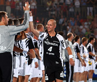 Riesiges Staraufgebot bei den Old Stars: Auch Johan Petersson war mit von der Partie. Riesiges Staraufgebot bei den Old Stars: Auch Johan Petersson war mit von der Partie.