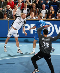 Henrik Lundstr�m durfte gegen den VfL 60 Minuten durchspielen und kam zu vier Treffern.