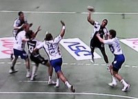 Eine klasse Partie lieferte Daniel Narcisse ab: Der Franzose erzielte sieben Tore. Eine klasse Partie lieferte Daniel Narcisse ab: Der Franzose erzielte sieben Tore.