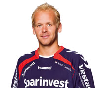 Anders Eggert ist nächste Saison die neue Nummer 1 auf Linksaußen, aber auch in dieser Spielzeit erzielte er schon 78/45 Treffer. Anders Eggert ist nächste Saison die neue Nummer 1 auf Linksaußen, aber auch in dieser Spielzeit erzielte er schon 78/45 Treffer.