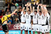 Andi Schmid kam zu fünf Treffern. Erst mit dem Halbzeitpfiff scheiterte der Schweizer erstmals - sein direkter Freiwurf prallte an den Pfosten. Andi Schmid kam zu fünf Treffern. Erst mit dem Halbzeitpfiff scheiterte der Schweizer erstmals - sein direkter Freiwurf prallte an den Pfosten.