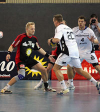 Ein hitziges Duell über 60 Minuten: Arne Niemeyer und Christian Zeitz schenkten sich nichts. Ein hitziges Duell über 60 Minuten: Arne Niemeyer und Christian Zeitz schenkten sich nichts.