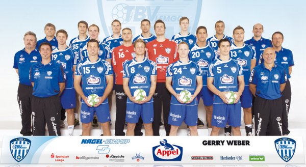 Oben von links: Co-Trainer Franke, Schneider, Prei�, Ilyes, Link, Datukashvili, Trainer Mudrow;Mitte von links: Arzt Kessler, Strobel, Glandorf, Galia, Lichtlein, Hermann, Theuerkauf, Fitness-Trainer Krome;