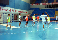 Die "Zebras" trainieren in der neuen Orlen-Arena in Plock. Die "Zebras" trainieren in der neuen Orlen-Arena in Plock.