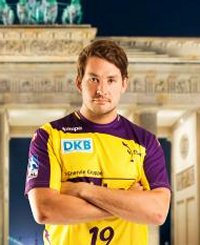 Neuzgang Nummer zwei: Jonathan Stenbäcken. Neuzgang Nummer zwei: Jonathan Stenbäcken.