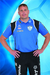 Der neue Trainer: Dirk Beuchler. Der neue Trainer: Dirk Beuchler.