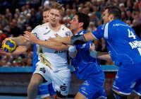 Aron Palmarsson bekam es oftmals gleich mit mehreren Gegnern zu tun.