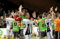 Die "Zebras" bedanken sich nach dem Spiel bei ihren Fans.