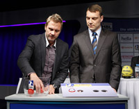 HSV-Fußballtrainer Thorsten Fink zog am Donnerstag die Lose für das "Lufthansa Final Four". HSV-Fußballtrainer Thorsten Fink zog am Donnerstag die Lose für das "Lufthansa Final Four".