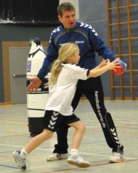 Heute gibt "Mücke" sein Wissen an den Nachwuchs weiter. Heute gibt "Mücke" sein Wissen an den Nachwuchs weiter.