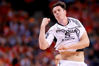 Vier Treffer und jede Menge Assists:  Kim Andersson gab gegen Hamburg seine Bewerbung f�r den besten Turnierspieler ab.