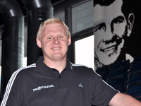 Patrick Wiencek: "Ich hätte nichts dagegen, wenn wir mit meiner Hilfe das Triple verteidigen würden." Patrick Wiencek: "Ich hätte nichts dagegen, wenn wir mit meiner Hilfe das Triple verteidigen würden."