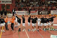 Der THW Kiel wurde in der pinken Paul-Horn-Arena freundlich empfangen. Der THW Kiel wurde in der pinken Paul-Horn-Arena freundlich empfangen.