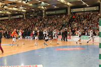 Enttäuschte Kieler Gesichter nach dem Schlusspfiff. Enttäuschte Kieler Gesichter nach dem Schlusspfiff.