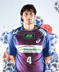 Das zukünftige "Zebra" Domagoj Duvnjak - mit 111 Treffern bester Feldtorschütze der Liga - läuft am Donnerstag erstmals seit Bekanntwerden seines Wechsels in die Sparkassen-Arena ein. Das zukünftige "Zebra" Domagoj Duvnjak - mit 111 Treffern bester Feldtorschütze der Liga - läuft am Donnerstag erstmals seit Bekanntwerden seines Wechsels in die Sparkassen-Arena ein.