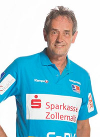 Zum vorerst letzten Mal in der Sparkassen-Arena zu Gast: Trainerfuchs Dr. Rolf Brack. Zum vorerst letzten Mal in der Sparkassen-Arena zu Gast: Trainerfuchs Dr. Rolf Brack.