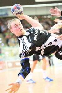 Wieder nicht zu stoppen: Rene Toft Hansen erkämpfte Strafwürfe und traf aus allen Lagen. Wieder nicht zu stoppen: Rene Toft Hansen erkämpfte Strafwürfe und traf aus allen Lagen.