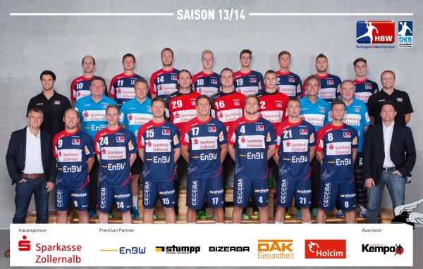 Oben von links: Schlinger, W. Strobel, Wessig, Kintrup, Weber, B�hm, Theuerkauf, K�nig; Mitte von links: Athletiktrainer Hommel, Co-Trainer Heimann, Physioth. Kremer, Katsigiannis, Puhle, Ketelaer, Trainer Dr. Brack, sportlicher Leiter Jenter,