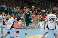 Der Mindener Rückraum um Linkshänder Christoph Steinert tat sich schwer gegen die Kieler Deckung. Der Mindener Rückraum um Linkshänder Christoph Steinert tat sich schwer gegen die Kieler Deckung.