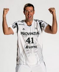 Marko Vujin im neuen Heimtrikot.