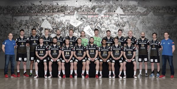 Ein zweites Bild der Mannschaft 2015/2016