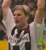 [Bild: Nikolaj jubelt]