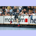 Pittis Abschied: Johan Petterssondreht eine Runde durch die Halle und klatscht mit den Fans ab. Auch f�r ihn war es das letzte Spiel in der Ostseehalle.