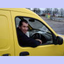 Magnus Wislander bei seiner t�glichen Arbeit als Postbote.