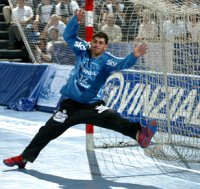 Henning Fritz in action.