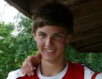 Neu-Kieler Hendrik Pekeler trifft am Dienstag mit der Jugendnationalmannschaft auf die zweite Mannschaft des THW. Neu-Kieler Hendrik Pekeler trifft am Dienstag mit der Jugendnationalmannschaft auf die zweite Mannschaft des THW.