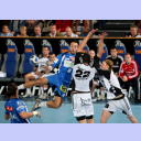 Bruno Souza greift an.