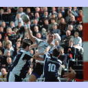 Nenad wird gestoppt.