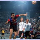 Ortega wirft, rechts Olsson und Wislander.