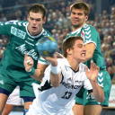 Marcus Ahlm setzt sich durch, im Hintergrund Bezdicek und Ziercke.