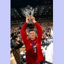 Henning Fritz mit dem Pokal.