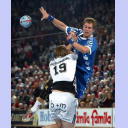 Martin Boquist attackiert Aurel Witt.